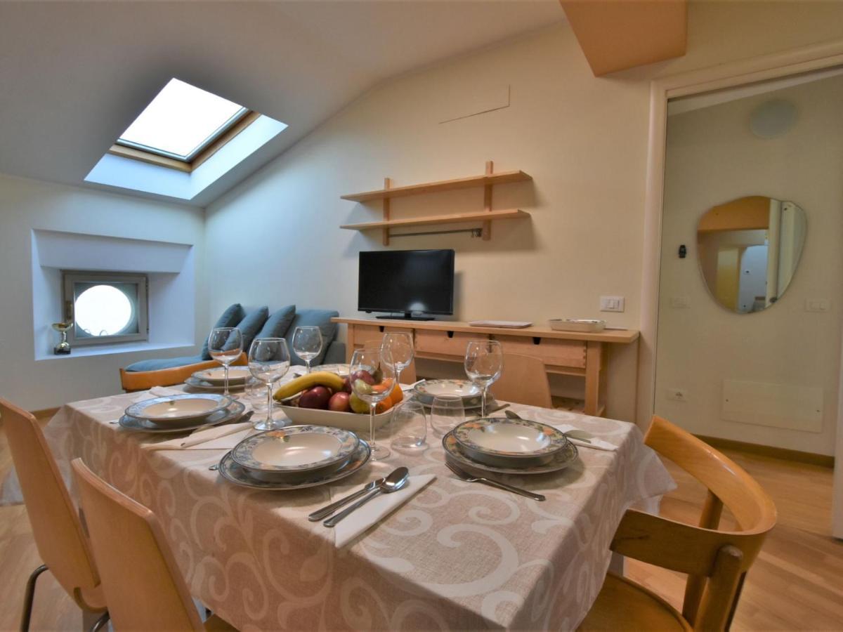 Apartment Duomo Mansarda By Interhome Iseo Buitenkant foto