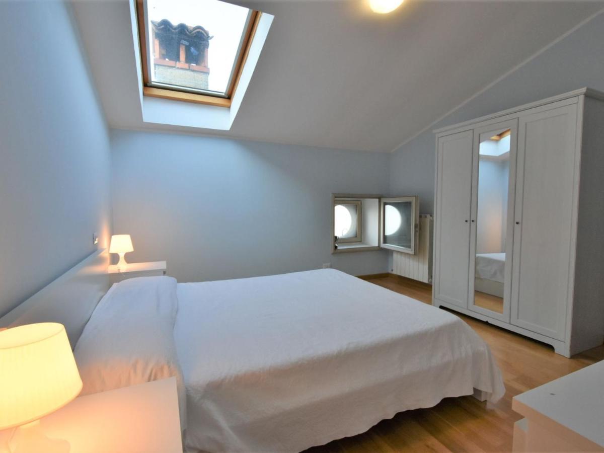 Apartment Duomo Mansarda By Interhome Iseo Buitenkant foto